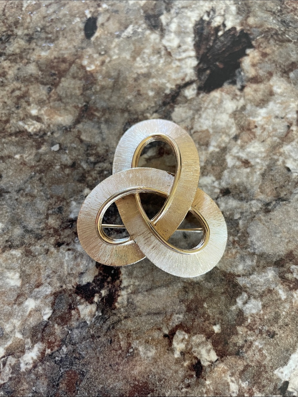 Trifari Gold Tone Interlocking Knot Brooch Jewelry Celtic Statement MCM